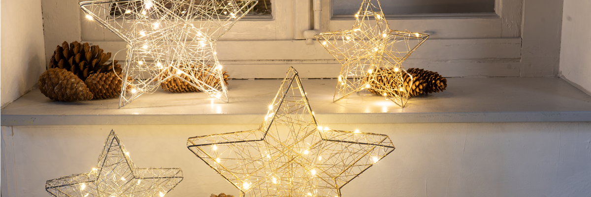 DEKORATIVE BELEUCHTUNG IN DER WEIHNACHTSZEIT FüR INNEN.